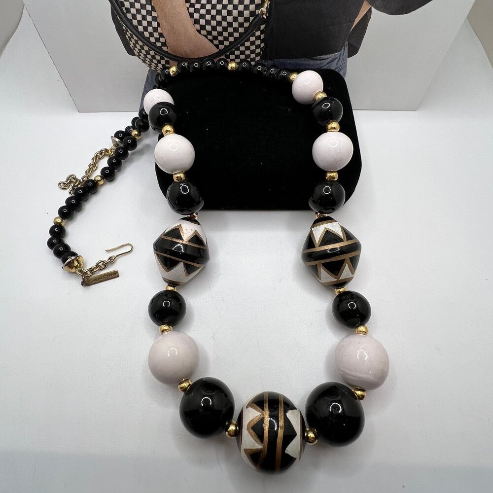 SALE 3/$20**Casual Corner Hand Painted Acrylic Necklace